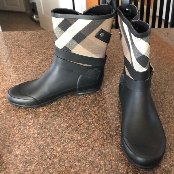 Burberry Shoes - BURBERRY ladies NOVA MID CALF BOOTS-10M